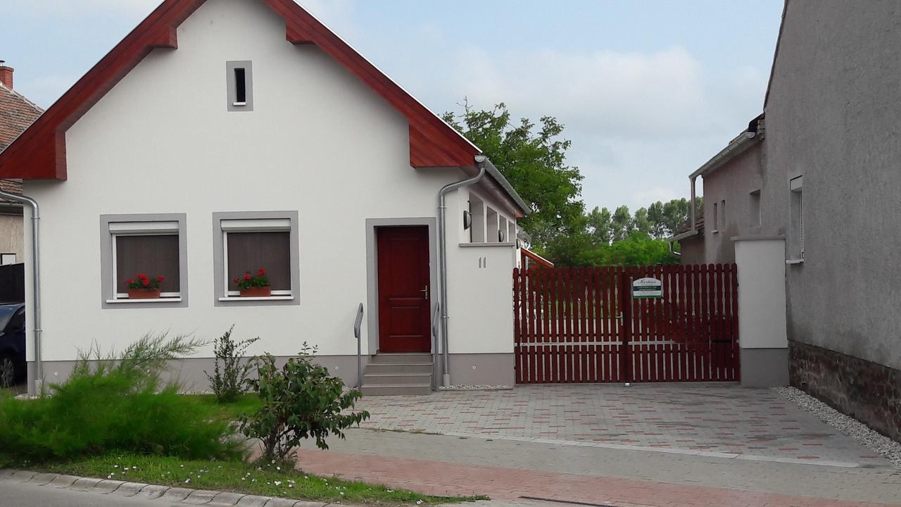 Kertesz Apartmanok Hegykő Exterior foto